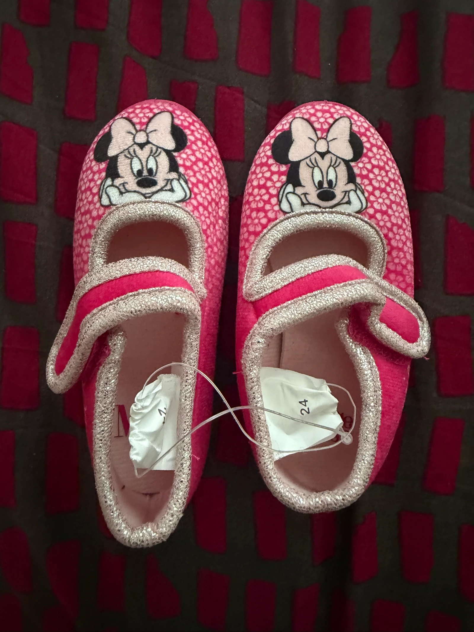 Chausson Minnie taille 24 